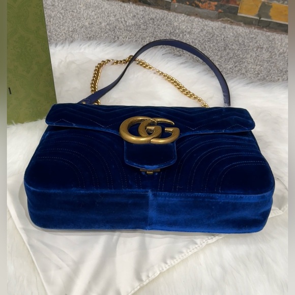 GUCCI GG Marmont Matelasse Flap Velvet Two Way Bag | Medium - Picture 13 of 17